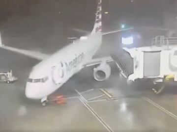 Avión de American Airlines es arrastrado por fuertes vientos en Texas; ¿hay vuelos cancelados?
