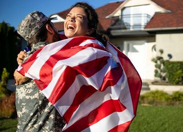 “Me casé con un estadounidense. ¿Cómo saber si soy elegible para la ciudadanía?"