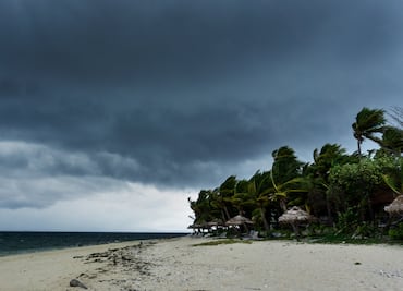 Tormenta Humberto se forma en el Atlántico: podría convertirse en huracán este sábado, dice el NHC