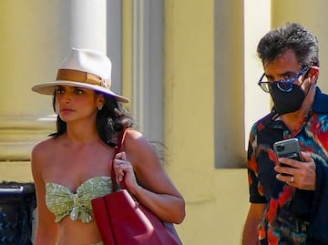 Aislinn Derbez luce el mejor conjunto de verano en Nueva York
