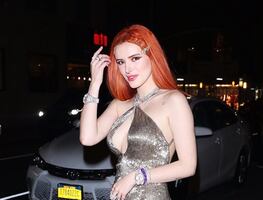 El traje de baño amarillo con el que Bella Thorne arrasó en Instagram