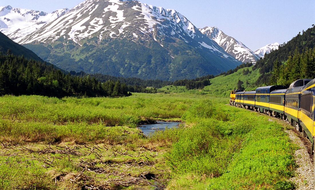 Así es el recorrido en tren para ver la imponencia de las Montañas Rocosas en Canadá y Estados Unidos. Foto: iSTOCK-Sherry Epley