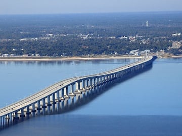 Alertan por presencia de algas tóxicas en playas de Mississippi
