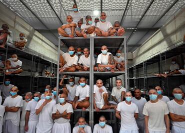 Así funcionan las prisiones de Nayib Bukele en El Salvador. VIDEO