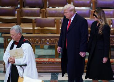 Trump inicia su segundo mandato con despidos masivos y oración en la Catedral Nacional de Washington