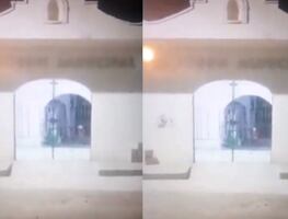 ¡Qué miedo! Captan a niña jugando a media noche en panteón de Puebla. VIDEO