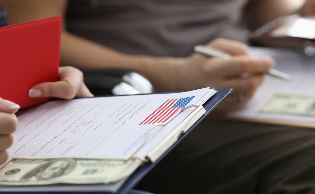 El trabajo en un consulado de Estados Unidos en México tiene atractivas prestaciones. Foto: iStock