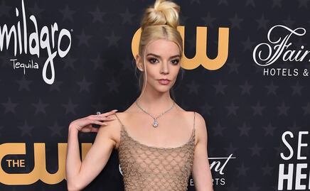 Anya Taylor-Joy deslumbra con vestido nude completamente transparente 