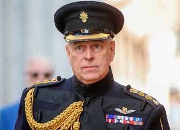 Príncipe Andrés, acusado de agresión sexual, renuncia a sus honores militares