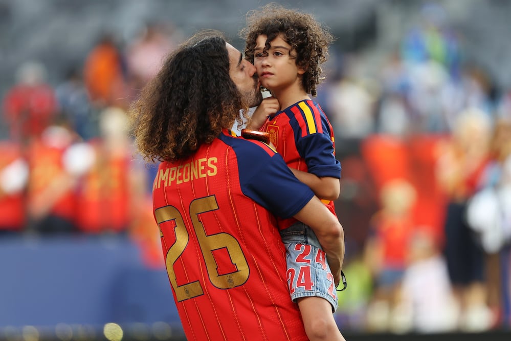 La historia de Mateo, el hijo de Marc Cucurella, conmueve tras el Mundial 2026 (AP Photo/Pamela Smith)