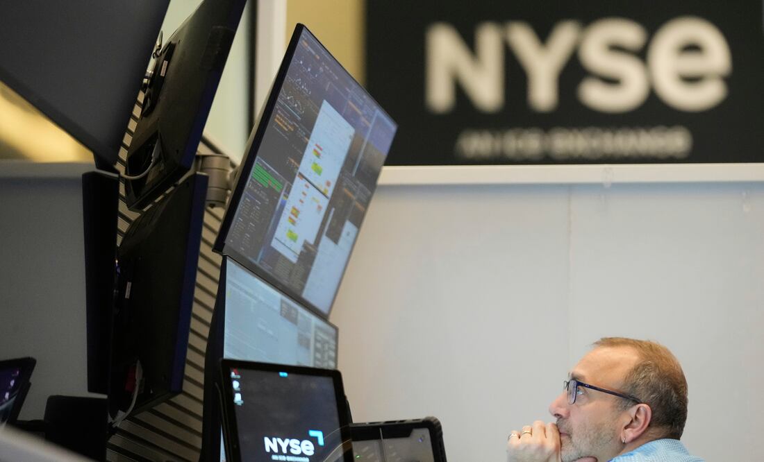 El Nasdaq pierde un 4 % tras una sesión marcada por el miedo a la recesión en EE.UU. (AP Photo/Seth Wenig)