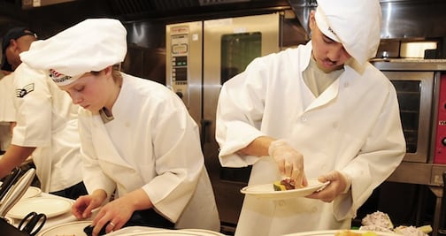 Así puedes trabajar como cocinero en Canadá