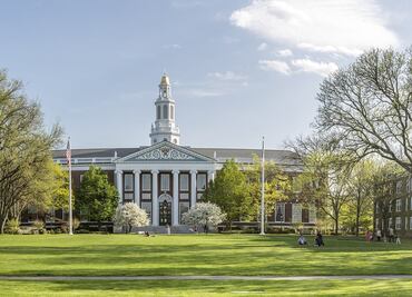 ¿Cuánto cuesta estudiar en la Universidad de Harvard (2022-2023)?