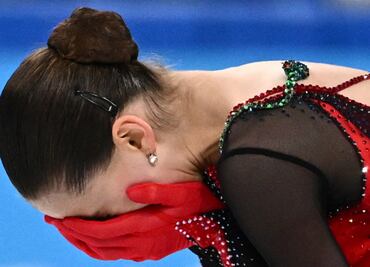 Pekin 2022. Kamila Valieva se despide entre llanto y sin medalla