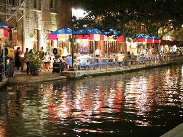 Iluminarán River Walk de San Antonio con 100 mil luces de Navidad