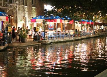 Iluminarán River Walk de San Antonio con 100 mil luces de Navidad