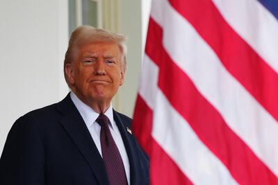 Trump colocará dos banderas de Estados Unidos gigantes en los jardines de la Casa Blanca. Foto: AFP