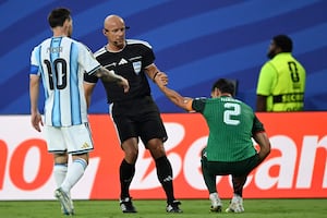 Escándalo mundial: Argelia estalla contra la FIFA por una “expulsión perdonada” a Messi