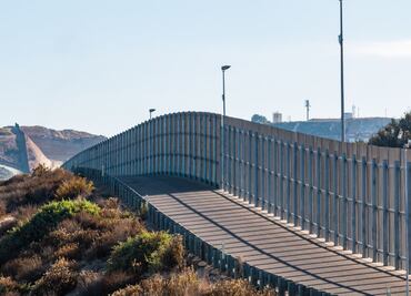 Detenciones de migrantes en la frontera sur de Estados Unidos aumentan por tercer mes consecutivo