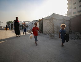 Israel declara a Gaza “zona de combate peligrosa”; “La muerte nos persigue”, narran palestinos durante su huida