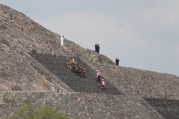 Gobierno de EU asegura que brinda asistencia a estadounidenses heridos por tiroteo en Teotihuacán