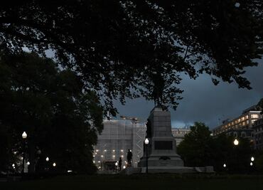 Tormentas afectan al este de EU; reportan 300,000 hogares y negocios sin electricidad