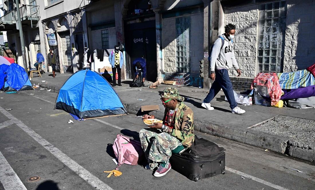Homeless. (Photo by Frederic J. BROWN / AFP)