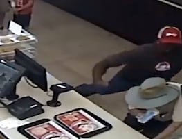 Video. Trabajador de Wendy’s noquea a cliente por quejarse de pedido