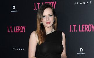 Bella Thorne luce su vestido más arriesgado durante sesión