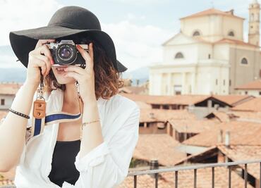 9 regalos ideales para mamás que aman viajar