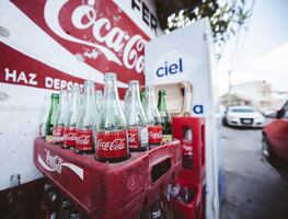Sube el precio de los refrescos, cigarros y gasolina para 2024 en México: ¿Cuánto costarán?
