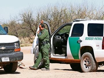 Dan cárcel a hombre que intentó ocultar a migrantes en interior de muebles