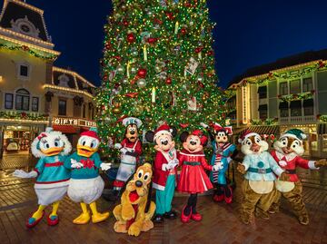 Inician las fiestas Navideñas en Disneyland Resort: guía de atracciones, shows y comida de temporada