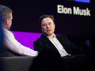 Bullying y abusos de su padre; la difícil infancia de Elon Musk (el más rico del mundo)