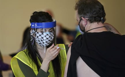 Unión Europea, "preparada" para un tercer dosis de Pfizer