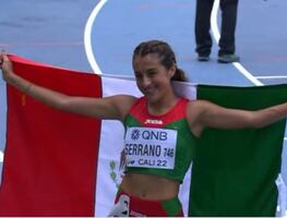 Orgullo mexicano. Karla Serrano gana los 10 km marcha en Mundial Sub'20