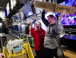 Tiendas físicas recuperan su protagonismo en el Black Friday