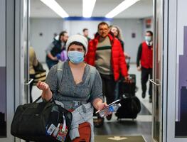 ¿Qué comprobantes de vacunación se aceptan para viajar a EU?