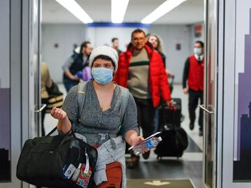 ¿Qué comprobantes de vacunación se aceptan para viajar a EU?