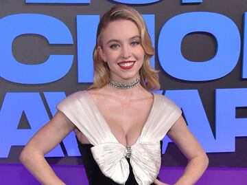 Sydney Sweeney deslumbra con minivestido de lujo en los PCA