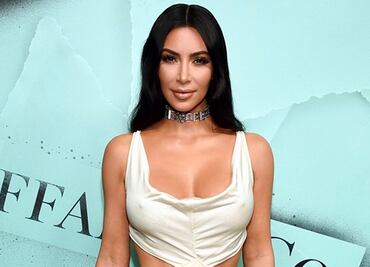 Kim Kardashian luce su nueva línea de gafas con sesión en lencería
