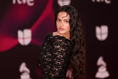 Rosalía revela su lado más espiritual: “Si no fuera cantante, estudiaría teología”