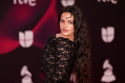 Rosalía revela su lado más espiritual: “Si no fuera cantante, estudiaría teología”