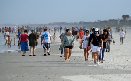 Reabren algunas playas de Florida y turistas acuden en masa