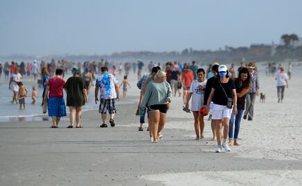 Reabren algunas playas de Florida y turistas acuden en masa