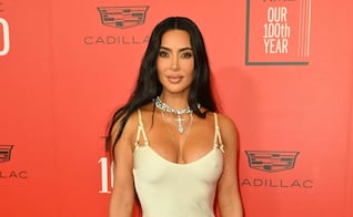 Kim Kardashian luce silueta ‘imposible’ en lencería negra y deslumbra a seguidores