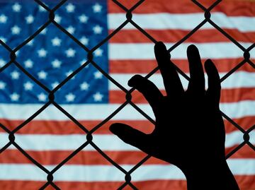 Deportaciones masivas de Trump podrían provocar la caída del PIB de EU, señalan expertos