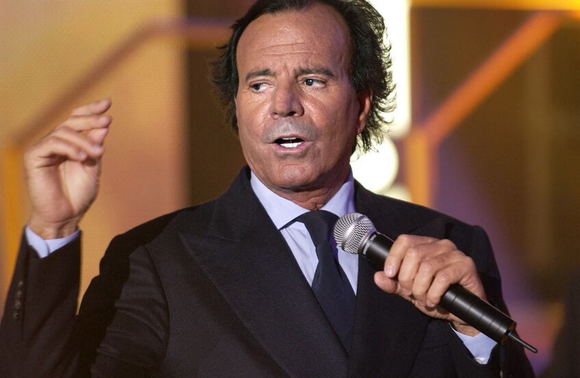 “Todo se va a aclarar”: Julio Iglesias rompe el silencio tras denuncia por abusos