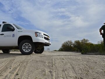Policía llamó a migrantes “salvajes” y “subhumanos”; enfrentará cárcel