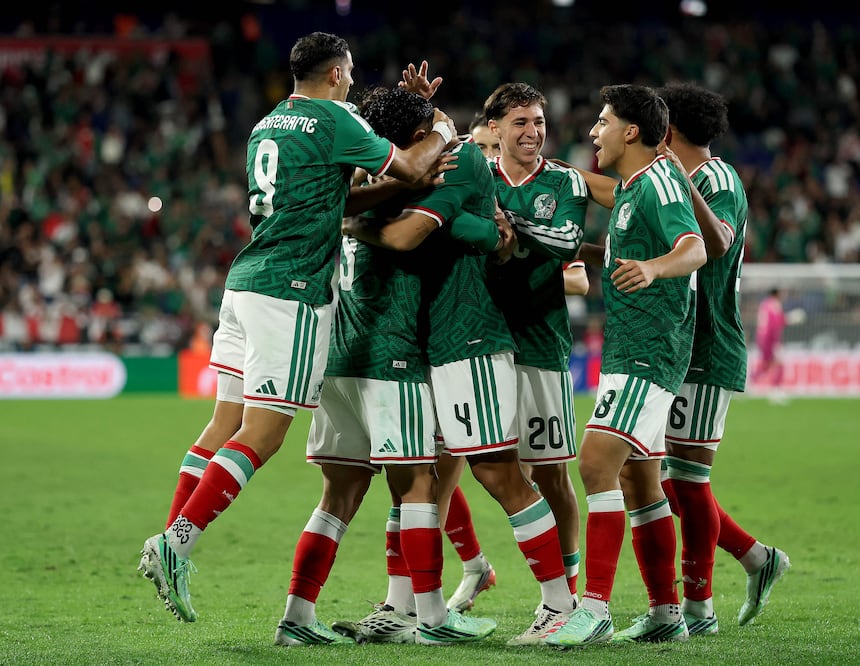 Estados Unidos llega con 8 goles y México con 2 empates: ¿quién es favorito para el sábado?. Elsa/Getty Images/AFP